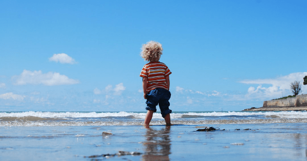 child custody lawyers for a child on the beach